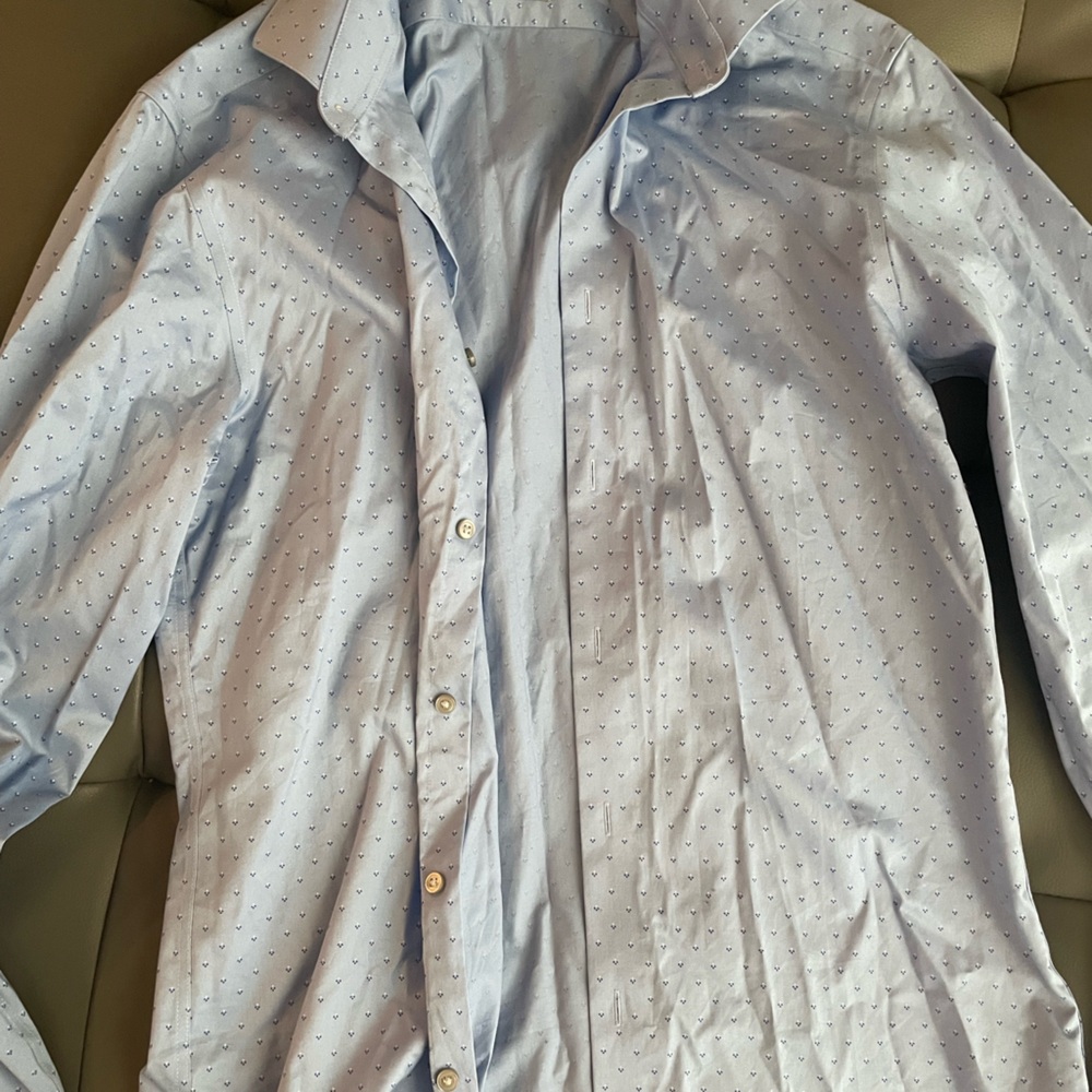 Men’s Calvin Klein button down size 15-34/35M